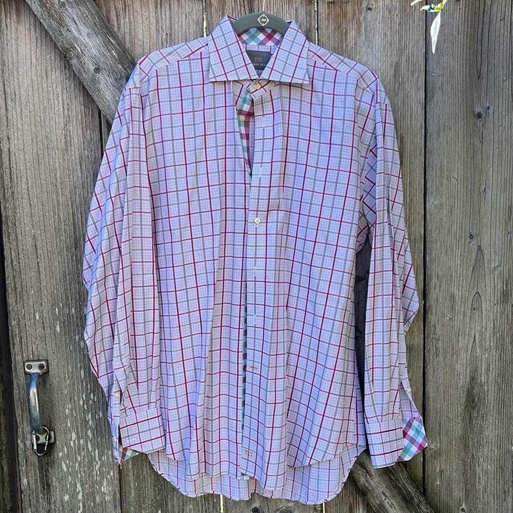 Thomas Dean men’s button down dress shirt.